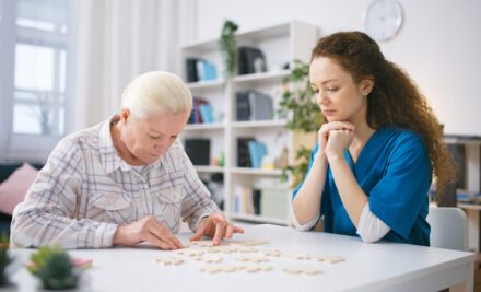 Caring for seniors with dementia and Alzheimer’s: a guide for Bay Area families